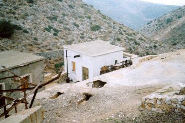 Ορυχεία -  Σμυριδωρυχεία Νάξου