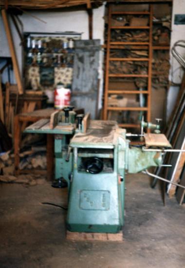 Επιπλοποιία -  Πάριος Γιάννης