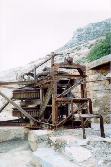 Ορυχεία -  Σμυριδωρυχεία Νάξου