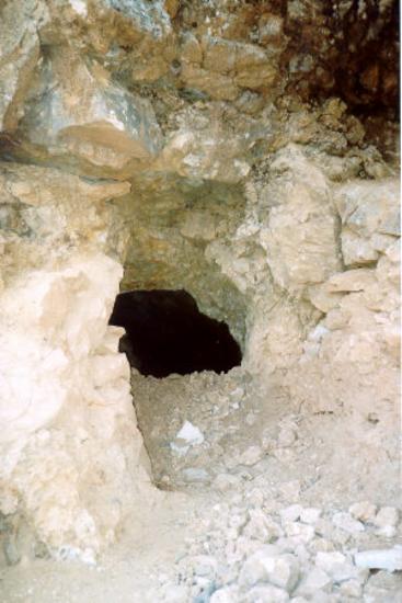 Ορυχεία - Σμυριδωρυχεία Νάξου