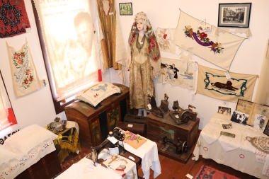 Traditional Thassian house - Embroideries