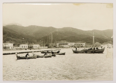 Sloops and boats in front of Xenia, Limenas