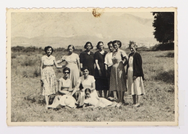 Souvenir of young ladies, Prinos