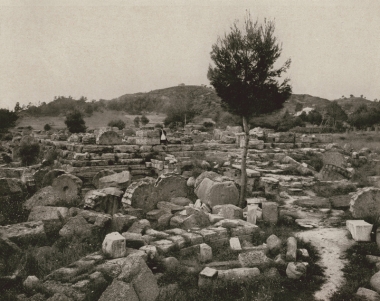 Ο ναός του Δία στην Ολυμπία από τα νοτιοανατολικά.