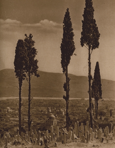 Άποψη της Σμύρνης από το τουρκικό νεκροταφείο.
