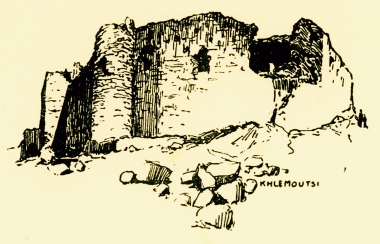 Άποψη πύργου στο κάστρο Χλεμούτσι στην Κυλλήνη.