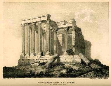 Πρόπυλο στο Ναό του Δία στους Αιζανούς.