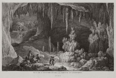 Άποψη του εσωτερικού του σπηλαίου της Αντιπάρου.