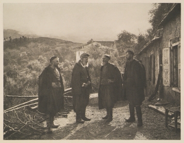 Οι αδερφοί Μάντακα.