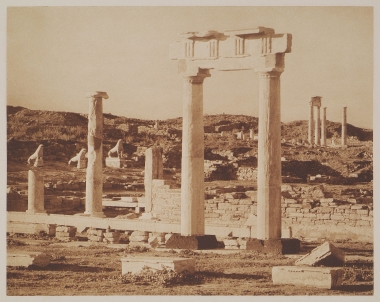 Ερείπια στην Αγορά των Ιταλών στη Δήλο.