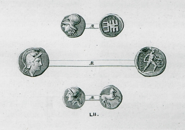 Αρχαία νομίσματα από την Αρκαδία, στο εμπροσθότυπο και των τριών παριστάνεται η θεά Αθηνά. Το πρώτο προέρχεται από το Λύκαιον όρος, το δεύτερο από την Τεγέα και το τρίτο είτε από την Αρκαδία είτε από την Αργολίδα.