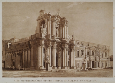 Άποψη του Καθεδρικού ναού των Συρακουσών. Ο ναός αυτός ανεγέρθη πάνω στον Ναό της Αθηνάς.