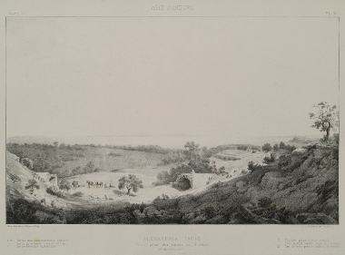 Άποψη των ερειπίων της Αλεξάνδρειας Τρωάδας (το σημερινό Εσκί Σταμπούλ) από το αρχαίο θέατρο. Στο βάθος διακρίνεται η Τένεδος.