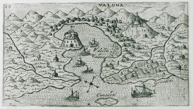 Άποψη του Βλόρε (η αρχαία Αυλώνα), στην Αλβανία.