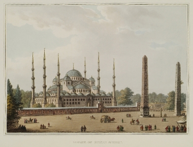Το τέμενος του Σουλτάνου Αχμέτ Α΄και ο Ιππόδρομος της Κωνσταντινούπολης. Στο πρώτο επίπεδο διακρίνονται ο Οβελίσκος του Θεοδοσίου Α΄(στα αριστερά) και ο Οβελίσκος του Κωνσταντίνου Ζ΄, ή Κτιστός Οβελίσκος (στα δεξιά). Ανάμεσα τους ο 