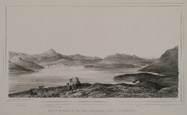 Άποψη του λιμανιού της Αυλίδας στη Βοιωτία. Στο βάθος η Χαλκίδα.