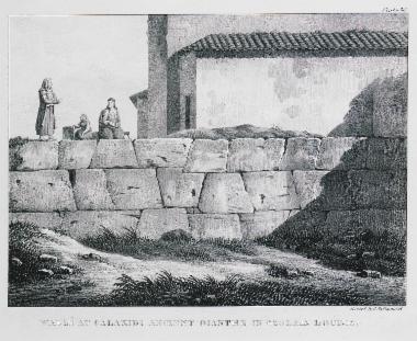 Αρχαία τοιχοδομή στο Γαλαξείδι.