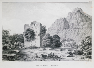Ο ένας εκ των δύο πύργων του οχυρωματικού περίβολου της Τιθορέας.