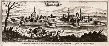 Άποψη της πόλης και του κάστρου του Χατβάν στην Ουγγαρία.