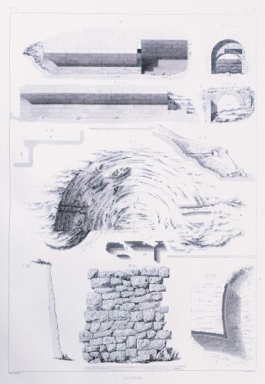 Εικ. 1. Κάτοψη του αρχαίου θεάτρου της Σικυώνας, 1829. Εικ. 2. Τομή καθ' ύψος τμήματος του θεάτρου. Εικ. 3 - 6. Σχεδιαστική αποκατάσταση και αρχιτεκτονικές λεπτομέρειες της εισόδου και του κυρίως μέρους της υπόγειας στοάς, που χτίστηκε κατά τη ρωμαϊκή περίοδο για να διευκολύνει την είσοδο και την έξοδο των θεατών. Εικ. 7. Τομή καθ' ύψος κερκίδας. Εικ. 8 - 10. Όψη, κάτοψη και τομή καθ' ύψος του αναλημματικού τοίχου του σταδίου της Σικυώνας.