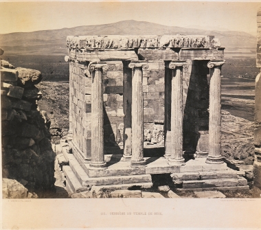 Ο Ναός της Αθηνάς Νίκης στην Ακρόπολη των Αθηνών.