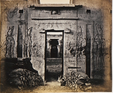 Η πρόσοψη του πτολεμαϊκού ναού του Εντφού, που ήταν αφιερωμένος στον θεό Ώρο, στη Μεγάλη Απολλωνόπολη.