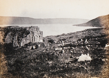 Η θάλασσα της Γαλιλαίας ή λίμνη Γεννησαρέτ.