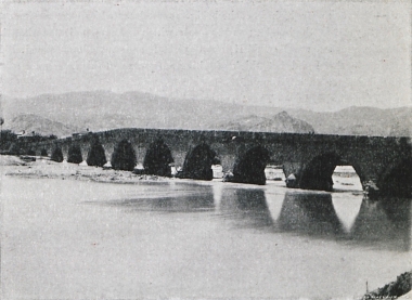 Η γέφυρα Κογιούν Μπαμπά στο Οσμαντζίκ.