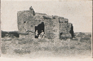 Το λεγόμενο μοναστήρι του Αγίου Ευλαβίου στη Λαμπούσα.