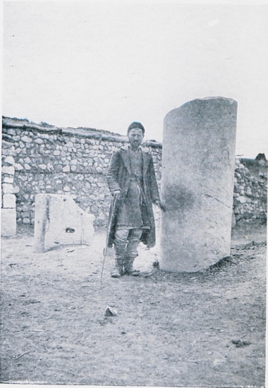 Μαρμάρινος στύλος, πιθανότατα ελληνιστικής περιόδου, στο Σουλού Σεράι.