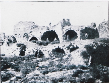 Ερείπια στο κάστρο του Νικσάρ.