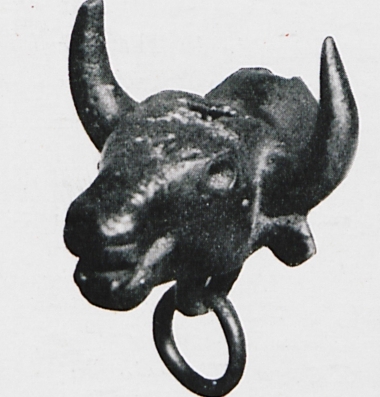 Χάλκινο κεφάλι ταύρου από το Νικσάρ.