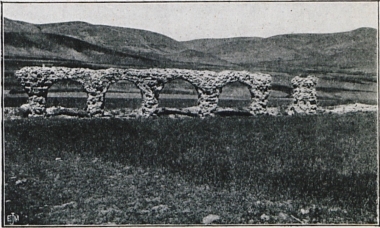 Ερείπια ρωμαϊκού υδραγωγείου στο Σαντάκ (αρχαία Σατάλα).