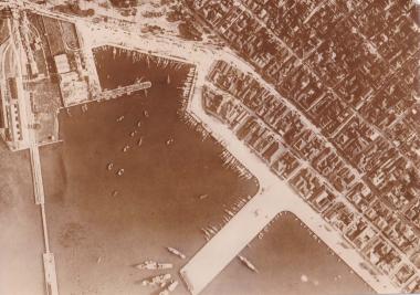 Άποψη από αέρος του Βόλου, περιοχή του λιμανιού.