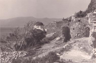 Άποψη της Κάτω Πόλης στο κάστρο της Μονεμβασιάς.