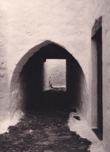 Σκεπαστό πέρασμα στη Χώρα της Πάτμου.