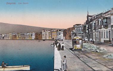 Σμύρνη. Άποψη της προκυμαίας. Διακρίνονται περαστικοί και βαγόνι του τραμ.