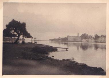 Κολπίσκος στον Πόρο.