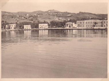 Άποψη της Λέρου από τη θάλασσα.