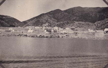 Άποψη της Αιδηψού από τη θάλασσα.