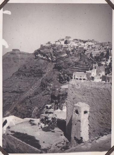 Σαντορίνη (Θήρα). Άποψη της Οίας.