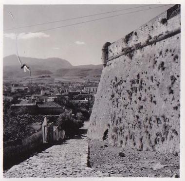 Ρέθυμνο. Άποψη των τειχών της Φορτέτζας και τμήμα της πόλης.