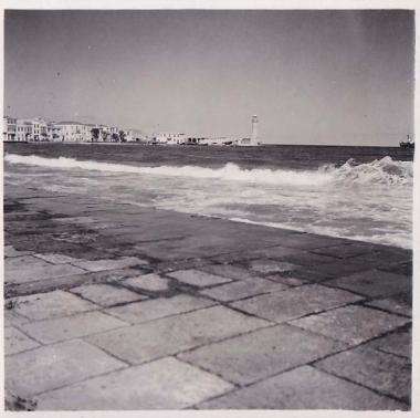 Άποψη της πόλης και του λιμανιού στο Ρέθυμνο.