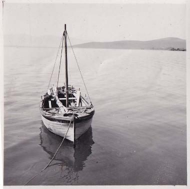 Ψαρόβαρκα σε παραλία.