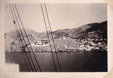 Άποψη της Ύδρας από τη θάλασσα.