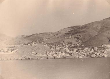 Άποψη της Ύδρας από τη θάλασσα.