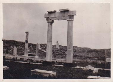 Άποψη του αρχαιολογικού χώρου στη Δήλο.