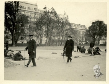 Ο Ελευθέριος Βενιζέλος σε περίπατο στα Ηλύσια Πεδία.