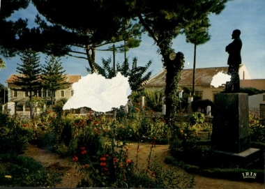 Η πλατεία στη Χαλέπα με τον ανδριάντα και την οικία του Ελευθερίου Βενιζέλου.