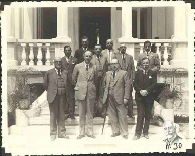 Ο Γεώργιος Παπανδρέου κατά τη διάρκεια της επίσκεψης του Ελευθερίου Βενιζέλου στη Μυτιλήνη